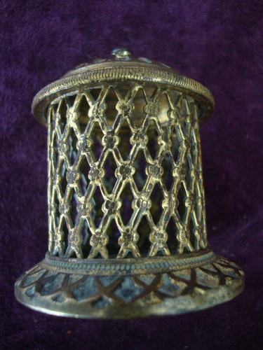 Antique pierced brass to - pierced, go